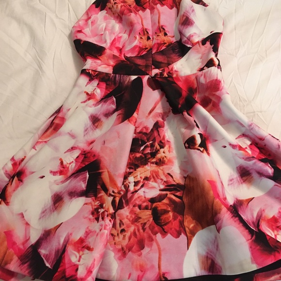 Keepsake Open Back Sample Dress - Size Small - Picture 3 of 7